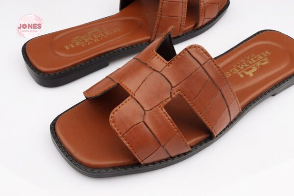 ⁦slipper⁩ - الصورة ⁦2⁩