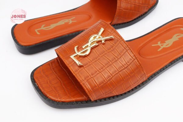 ⁦slipper⁩ - الصورة ⁦2⁩